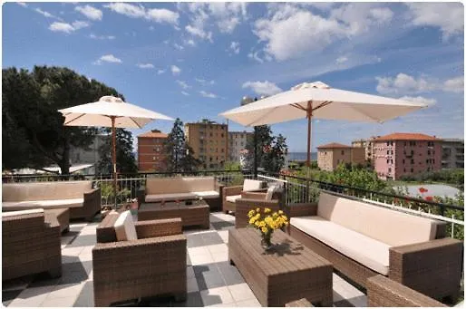 Hotel Mediterraneo Cavi di Lavagna