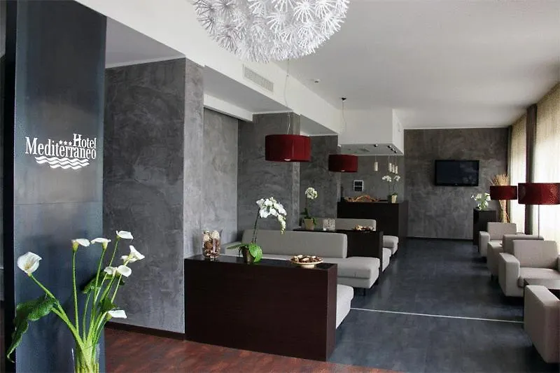 Hotel Mediterraneo Cavi di Lavagna 3*,