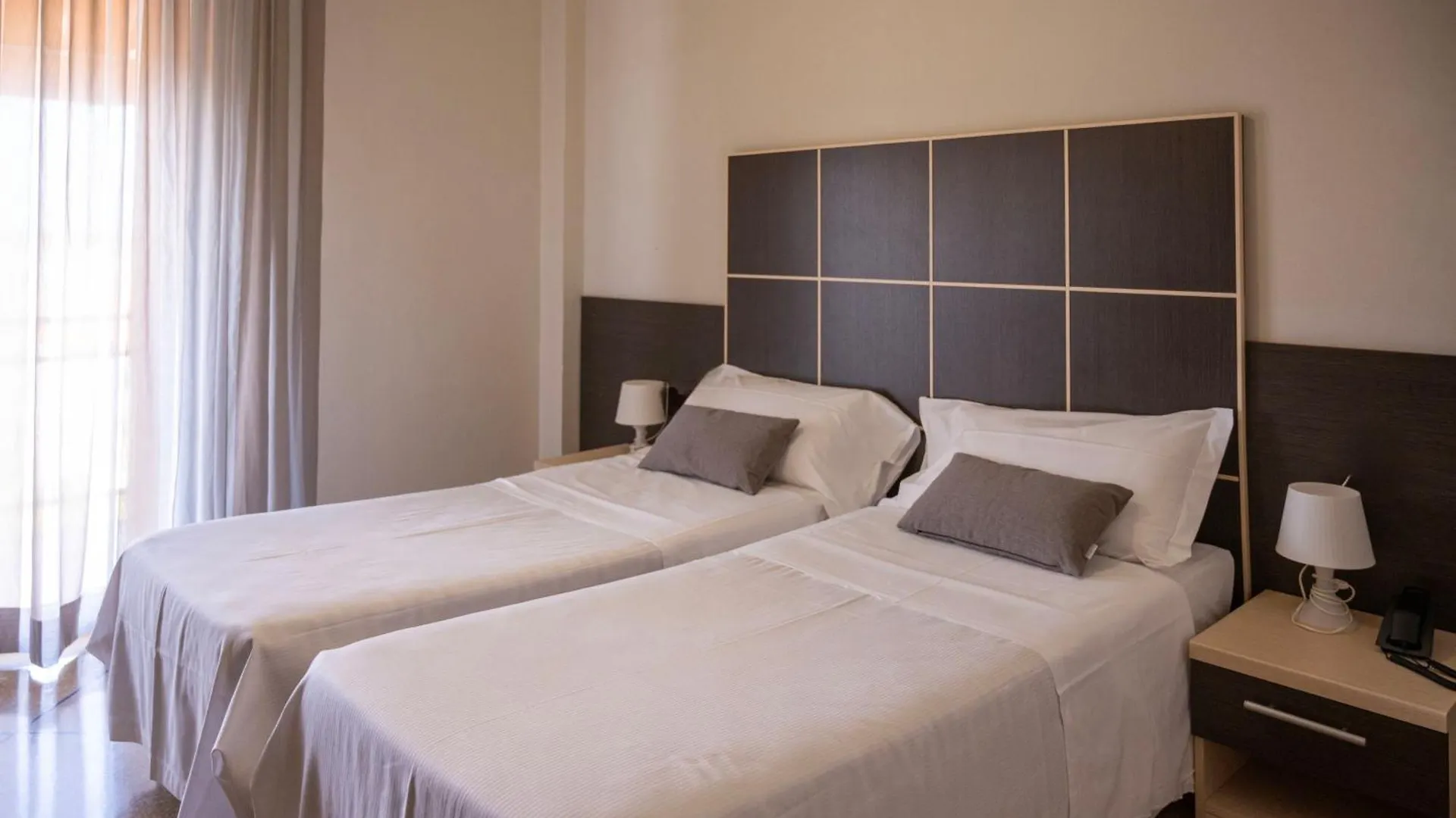 Hotel Mediterraneo Cavi di Lavagna