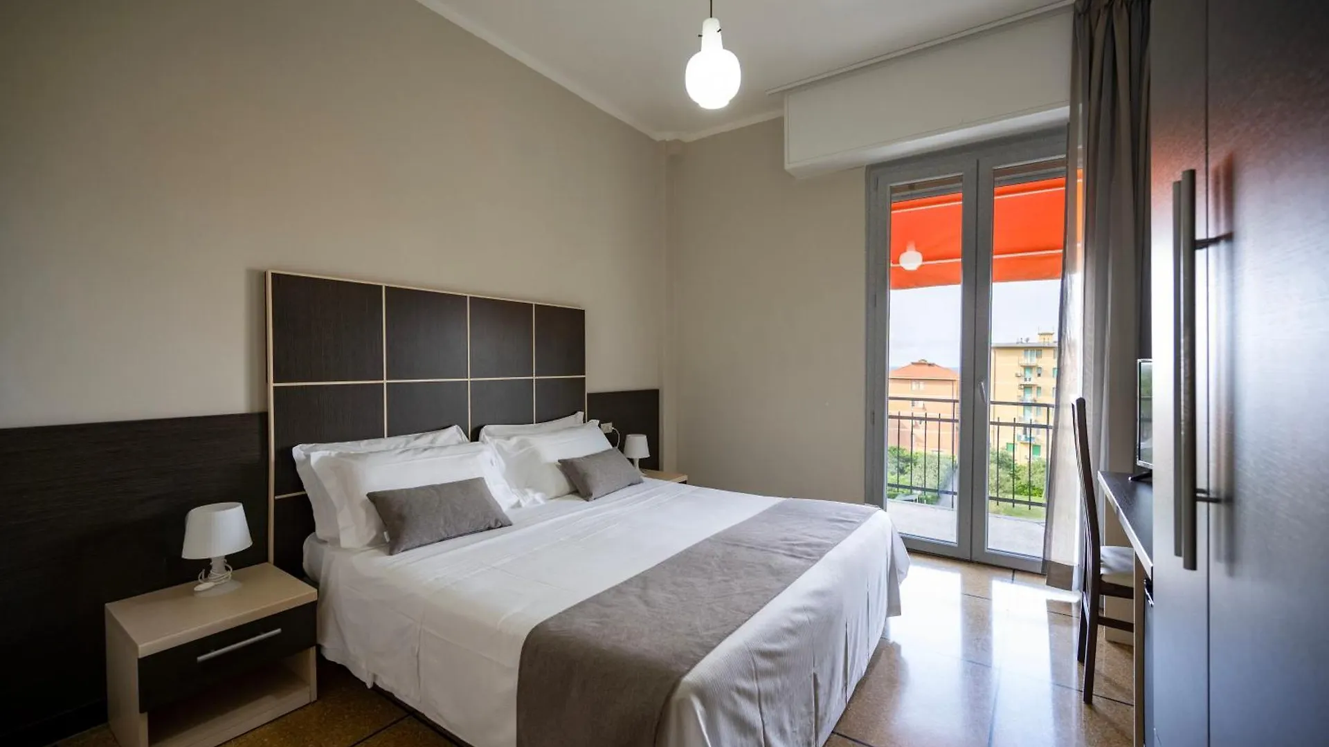 Hotel Mediterraneo Cavi di Lavagna 3*,  Italy