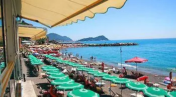 Hotel Mediterraneo Cavi di Lavagna