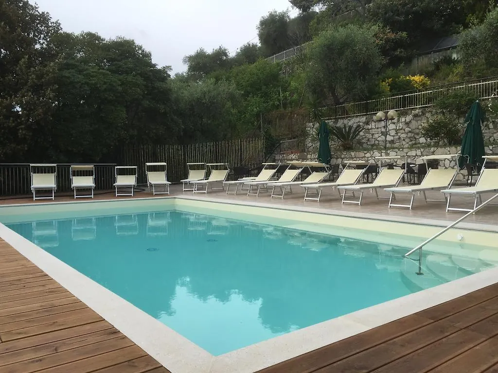 Hotel Mediterraneo Cavi di Lavagna