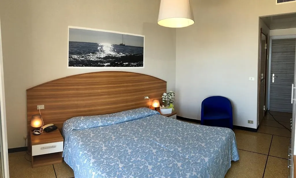 Hotel Mediterraneo Cavi di Lavagna