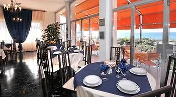 Hotel Mediterraneo Cavi di Lavagna 3*,