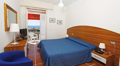 Hotel Mediterraneo Cavi di Lavagna