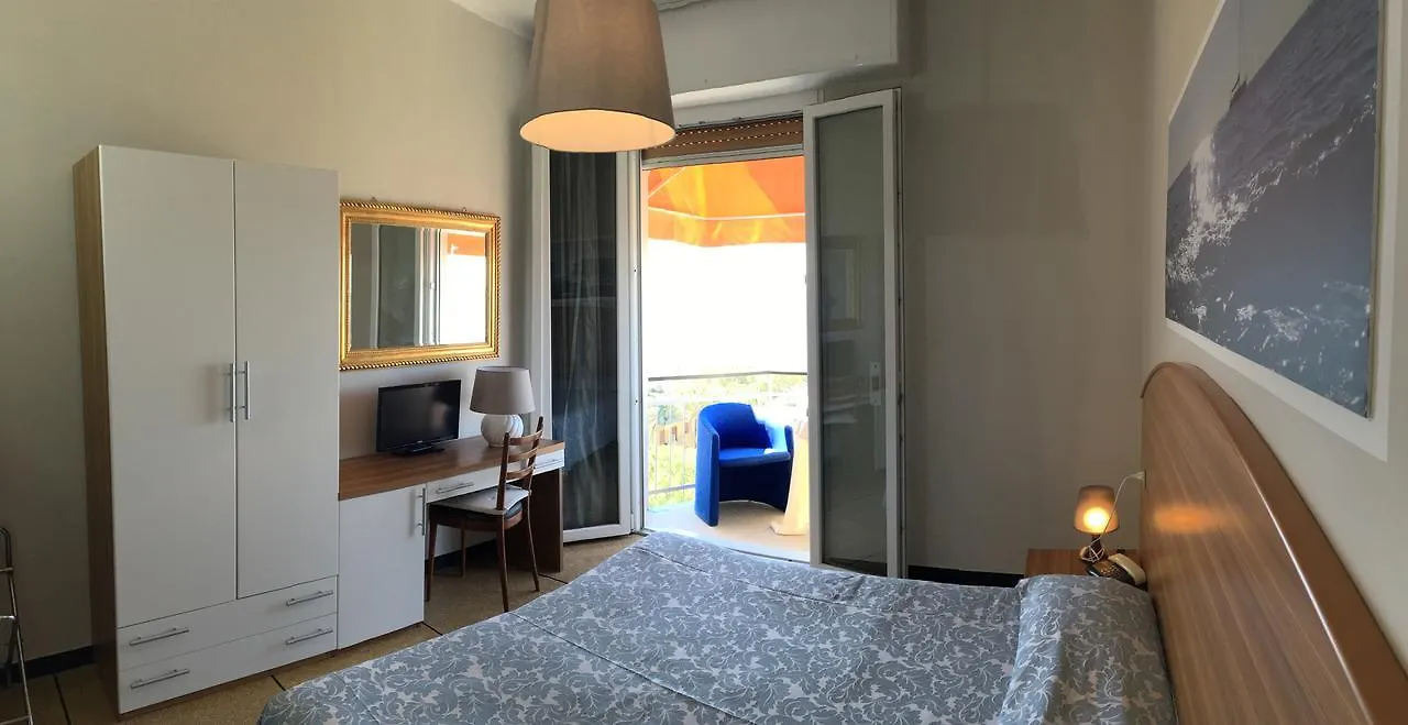 Hotel Mediterraneo Cavi di Lavagna