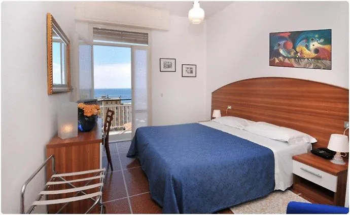 Hotel Mediterraneo Cavi di Lavagna